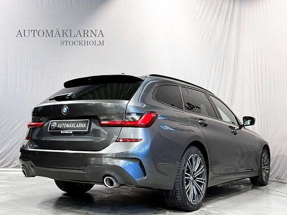 BMW 330e 22 of 23