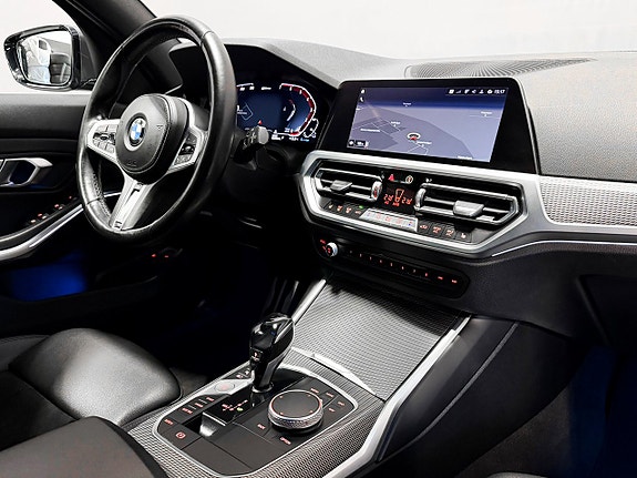 BMW 330e 14 of 23