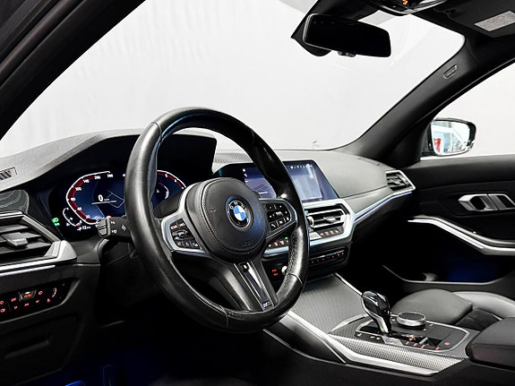 BMW 330e 10 of 23