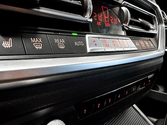 BMW 330e 19 of 23