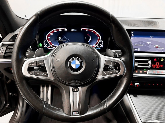 BMW 330e 11 of 23