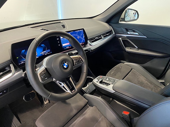BMW X1 4 of 5