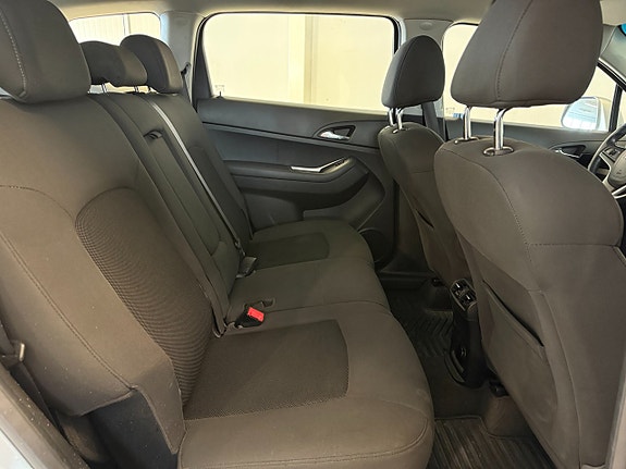 Chevrolet Orlando 11 of 14