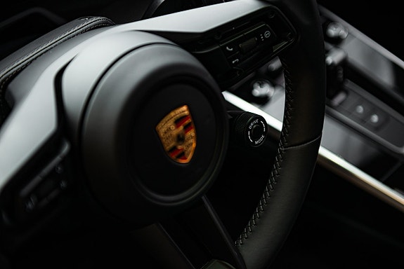 Porsche 911 18 of 27