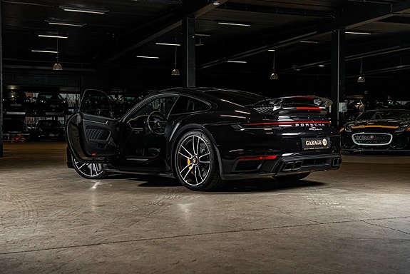 Porsche 911 8 of 27