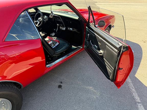 Chevrolet Camaro 11 of 16