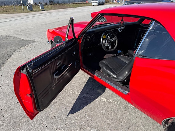 Chevrolet Camaro 9 of 16