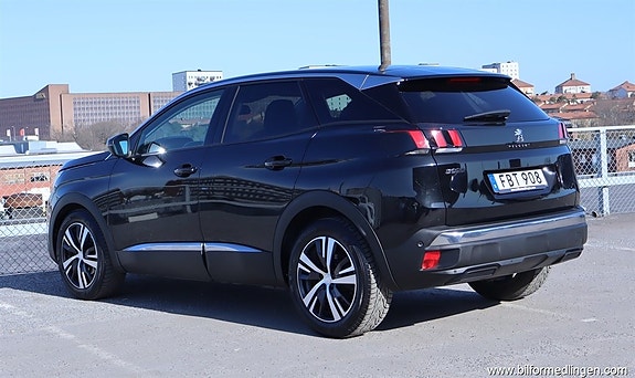 Peugeot 3008 3 of 5