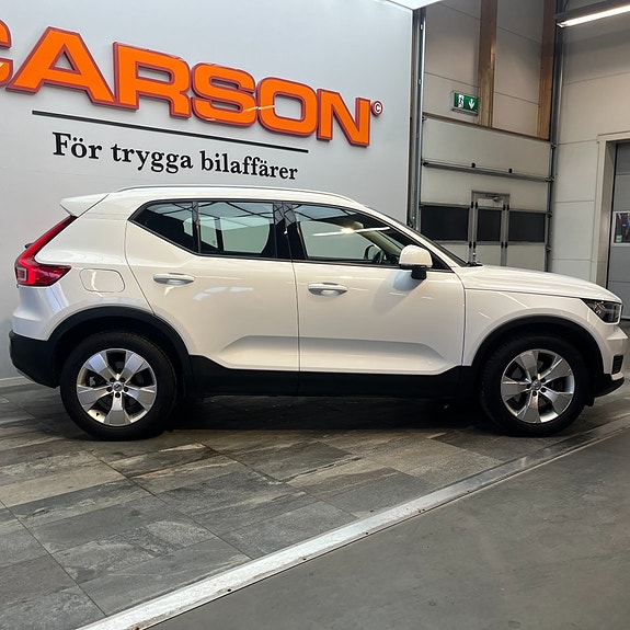 Volvo XC40 3 of 12