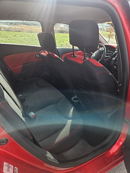 Renault Clio 7 of 8