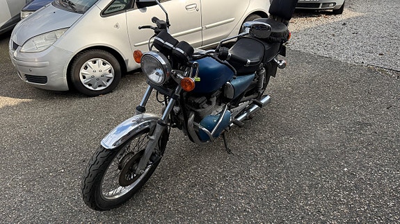 Suzuki Cycles SUZUKI GSX 400 T Säljs som renoveringsobjekt. Dödsbo