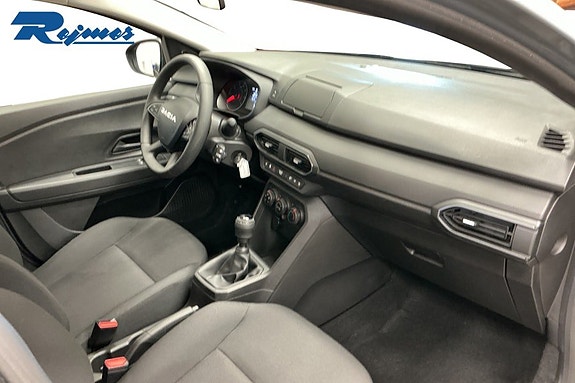 Dacia Sandero 11 of 18