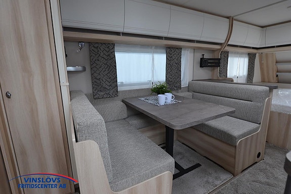 Hobby 560 KMFe De Luxe 4 of 11