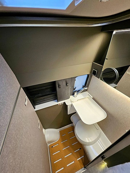 Hymer Grand Canyon S Xperience 13 of 20