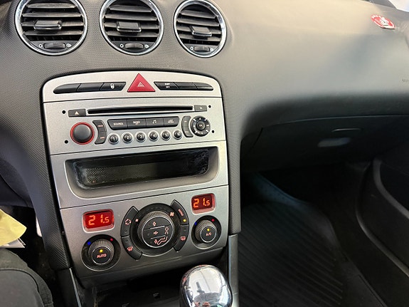 Peugeot 308 SW 14 of 17