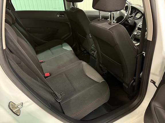 Peugeot 308 SW 8 of 17
