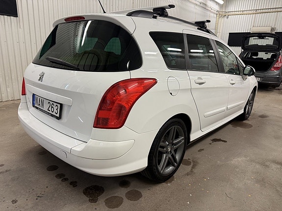 Peugeot 308 SW 4 of 17