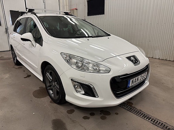 Peugeot 308 SW 3 of 17