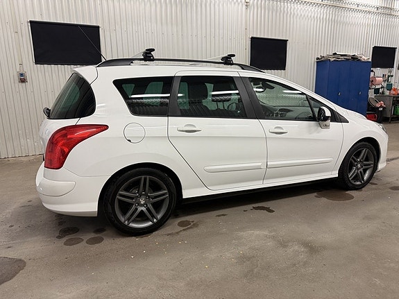 Peugeot 308 SW 6 of 17