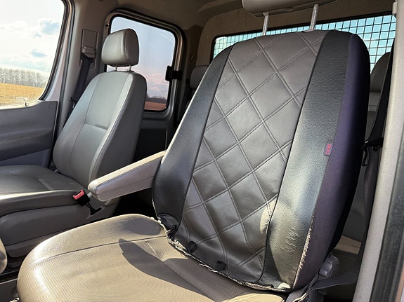 Volkswagen Crafter 7 of 9