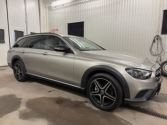 Mercedes-Benz E220 d 5 of 5