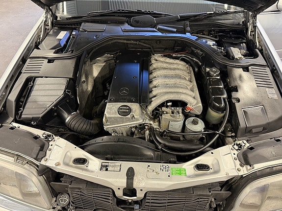 Mercedes-Benz S300 8 of 16