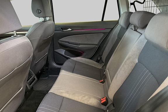 Volkswagen Golf Alltrack 21 of 21