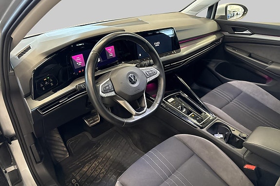 Volkswagen Golf Alltrack 19 of 21