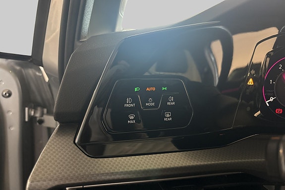 Volkswagen Golf Alltrack 18 of 23