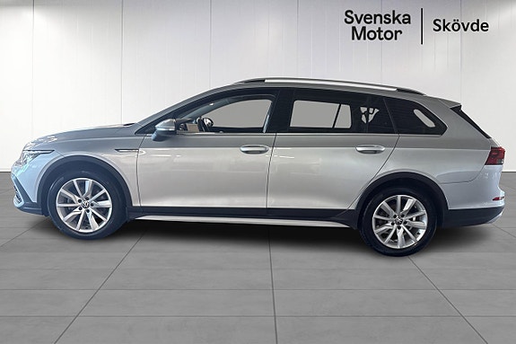 Volkswagen Golf Alltrack 2 of 23
