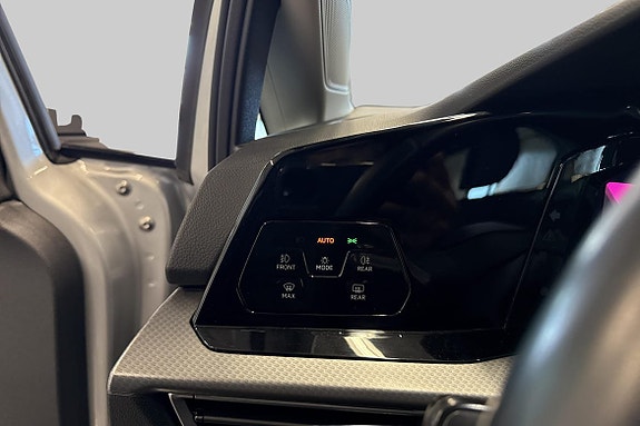 Volkswagen Golf Alltrack 14 of 21