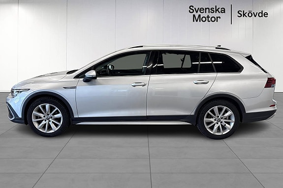 Volkswagen Golf Alltrack 2 of 21