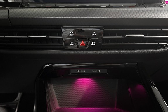 Volkswagen Golf Alltrack 13 of 23