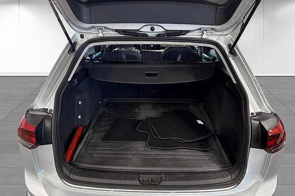 Volkswagen Golf Alltrack 18 of 21