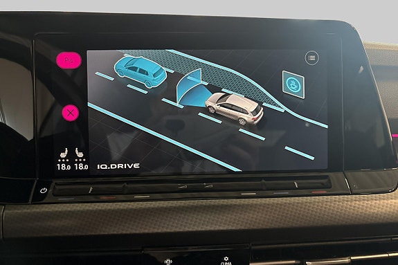 Volkswagen Golf Alltrack 12 of 23