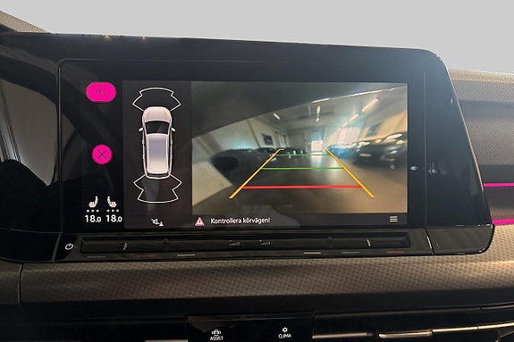 Volkswagen Golf Alltrack 11 of 23