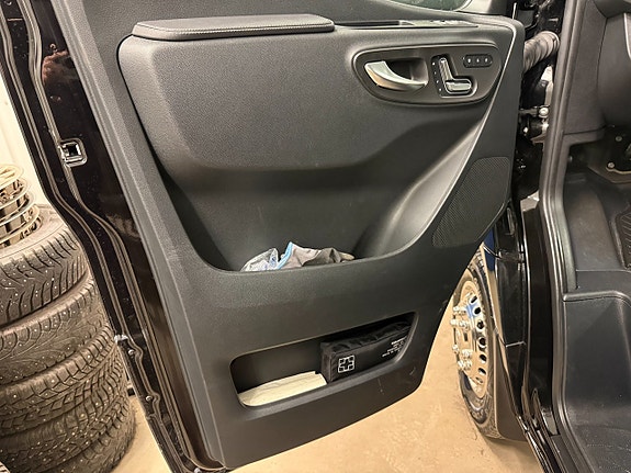 Mercedes-Benz Sprinter 519 13 of 26