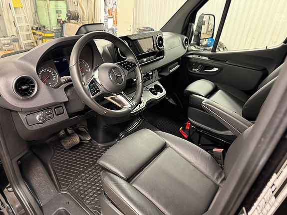 Mercedes-Benz Sprinter 519 14 of 26