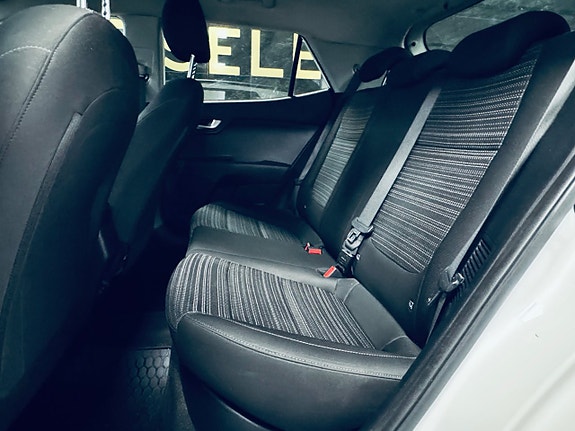 Kia Stonic 18 of 21