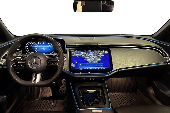 Mercedes-Benz E300 de 14 of 20