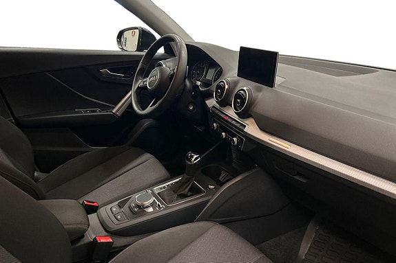 Audi Q2 8 of 26
