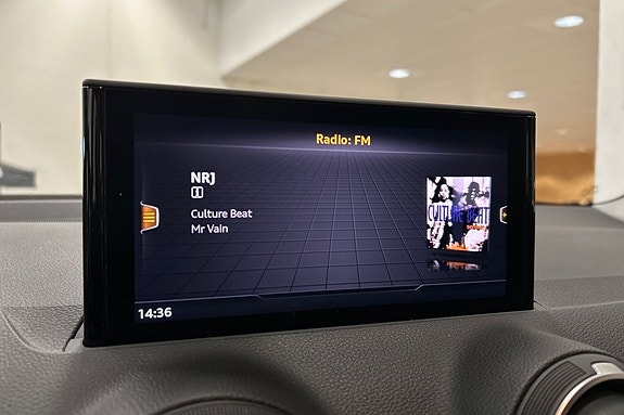 Audi Q2 20 of 26
