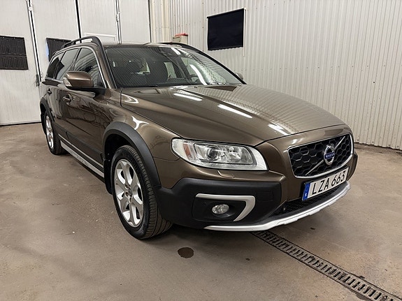 Volvo XC70 3 of 27