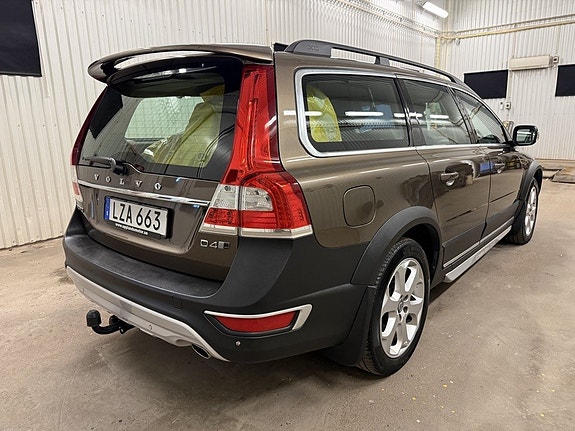 Volvo XC70 4 of 27