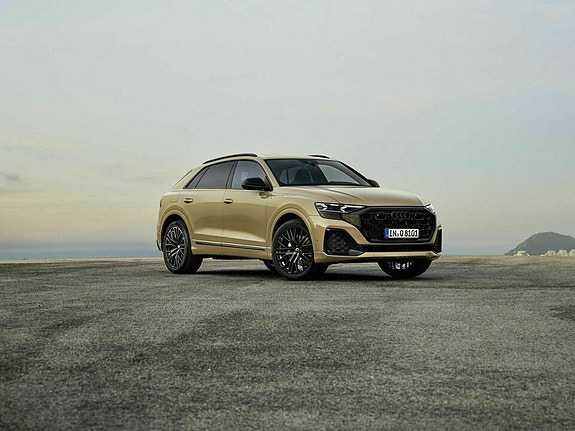Audi Q8 2 of 5