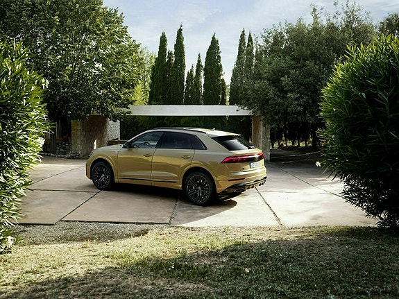 Audi Q8 4 of 5