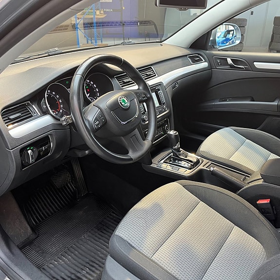 Skoda Superb 12 of 12