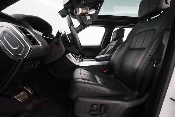 Land Rover Range Rover Sport 11 of 30