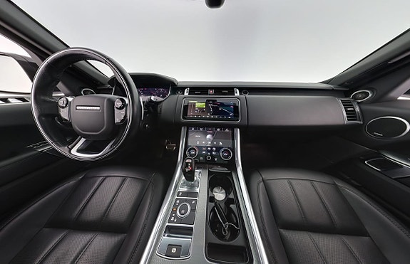 Land Rover Range Rover Sport 14 of 30