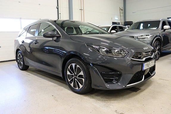 Kia Ceed 3 of 23